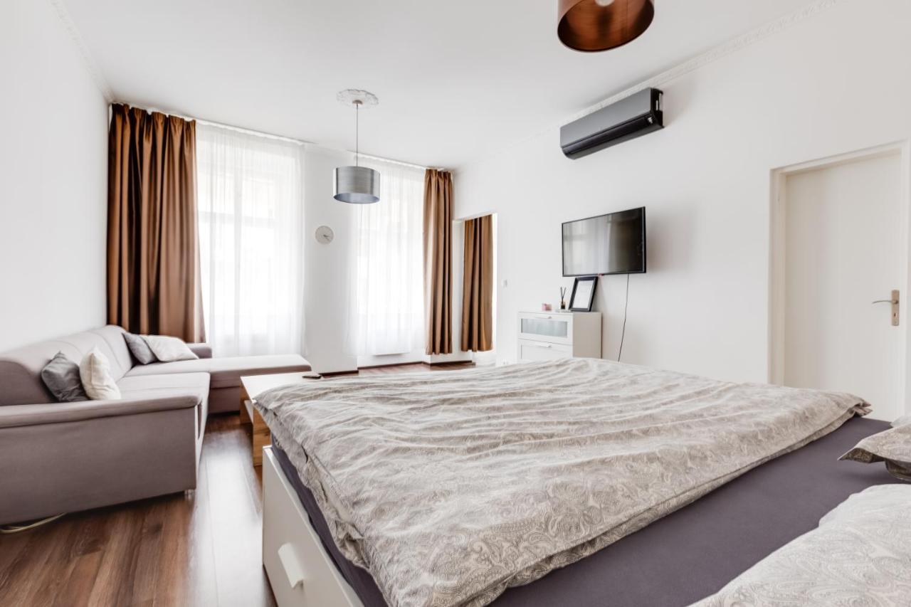 Lovely Apartments Heart Of Praag Buitenkant foto